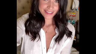 جلق در حالی که بهترین دوست او همان