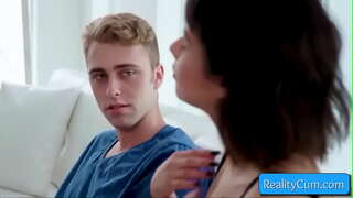 Glej ta srček najstnik črna sesanju velik petelin in kako ji pizda prsti globoko