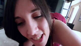 Üvey kardeşim eve çıplak gitmeye ve sikişmeye takıntılı bir sürtük