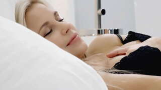 LETSDOEIT - #Ρεμπέκα Volpetti #Ιζαμπέλα Αστέρων #Kinuski - Καυλωμένη Ομάδα Διασκέδαση Με Ένα Σούπερ Καυτό Τρίο