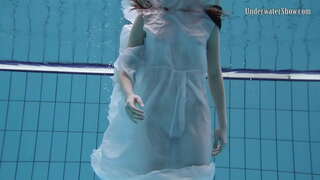 Onderwater wereld van de naakte babes