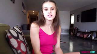 ���ನ್ನ stepsister ಕೇಳಿದರು ತನ್ನ ಗೆಳೆಯ ಮೋಸ ಮಾಡಲಾಗಿದೆ ಮೇಲೆ ತನ್ನ ಮತ್ತು ಪಡೆಯಲು ಬಯಸುವ ಅವನ ಹಿಂದೆ ಅವರು ಕೇಳಿದಾಗ ನನಗೆ ಫಕ್ ತನ್ನ ಮತ್ತು ತನ್ನ ಅವಕಾಶ ಚಿತ್ರಗಳನ್ನು ತೆಗೆದುಕೊಳ್ಳಲು ನಮಗೆ - ಎಲ್ಲೀ ಆರಾಧ್ಯ